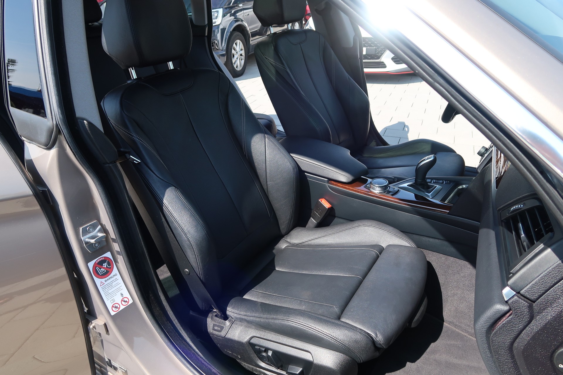 BMW 335i GT xDrive Luxury Line Steptronic-image-13