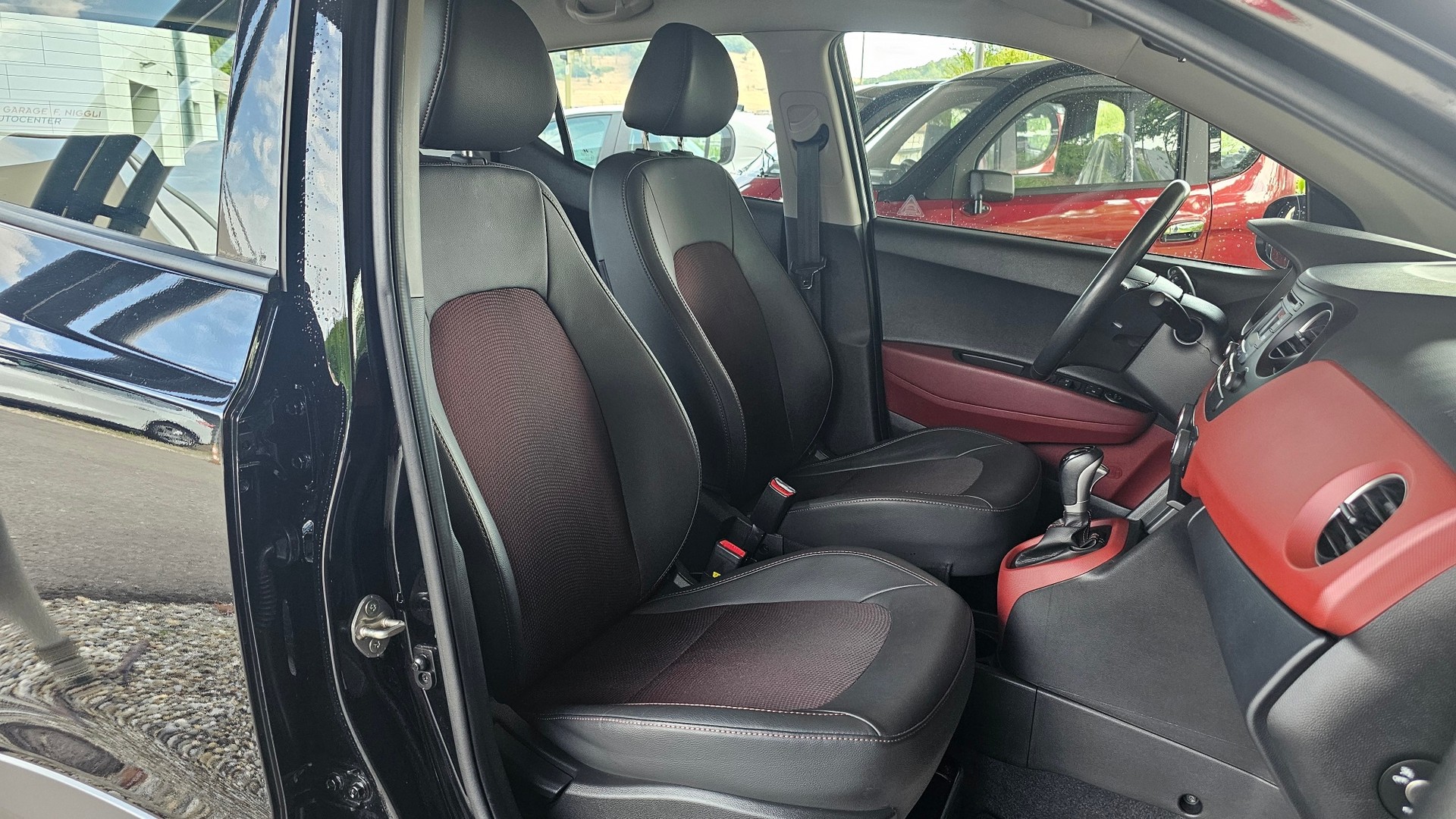 HYUNDAI i10 1.2 Vertex Automatic-image-20