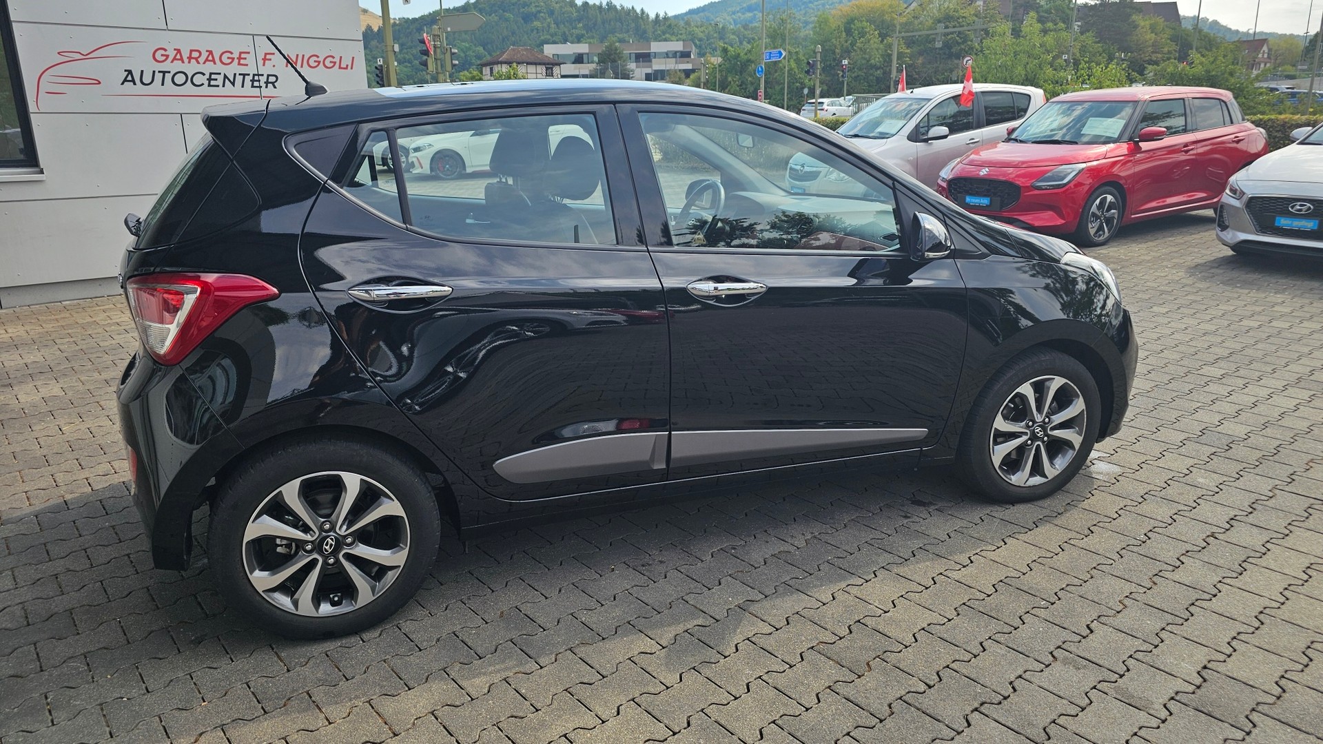 HYUNDAI i10 1.2 Vertex Automatic-image-4