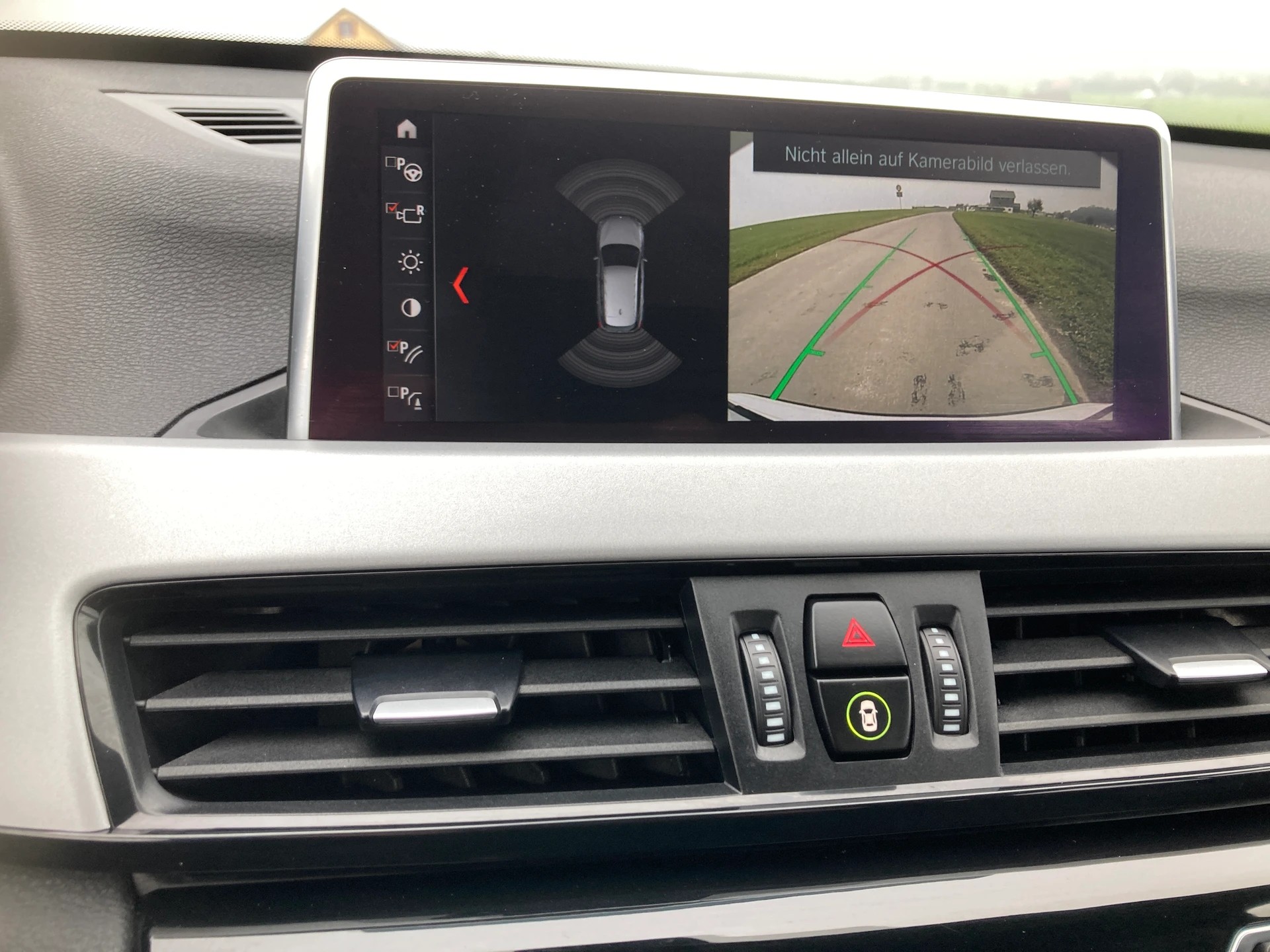 BMW X1 xDrive 18d Steptronic-image-12