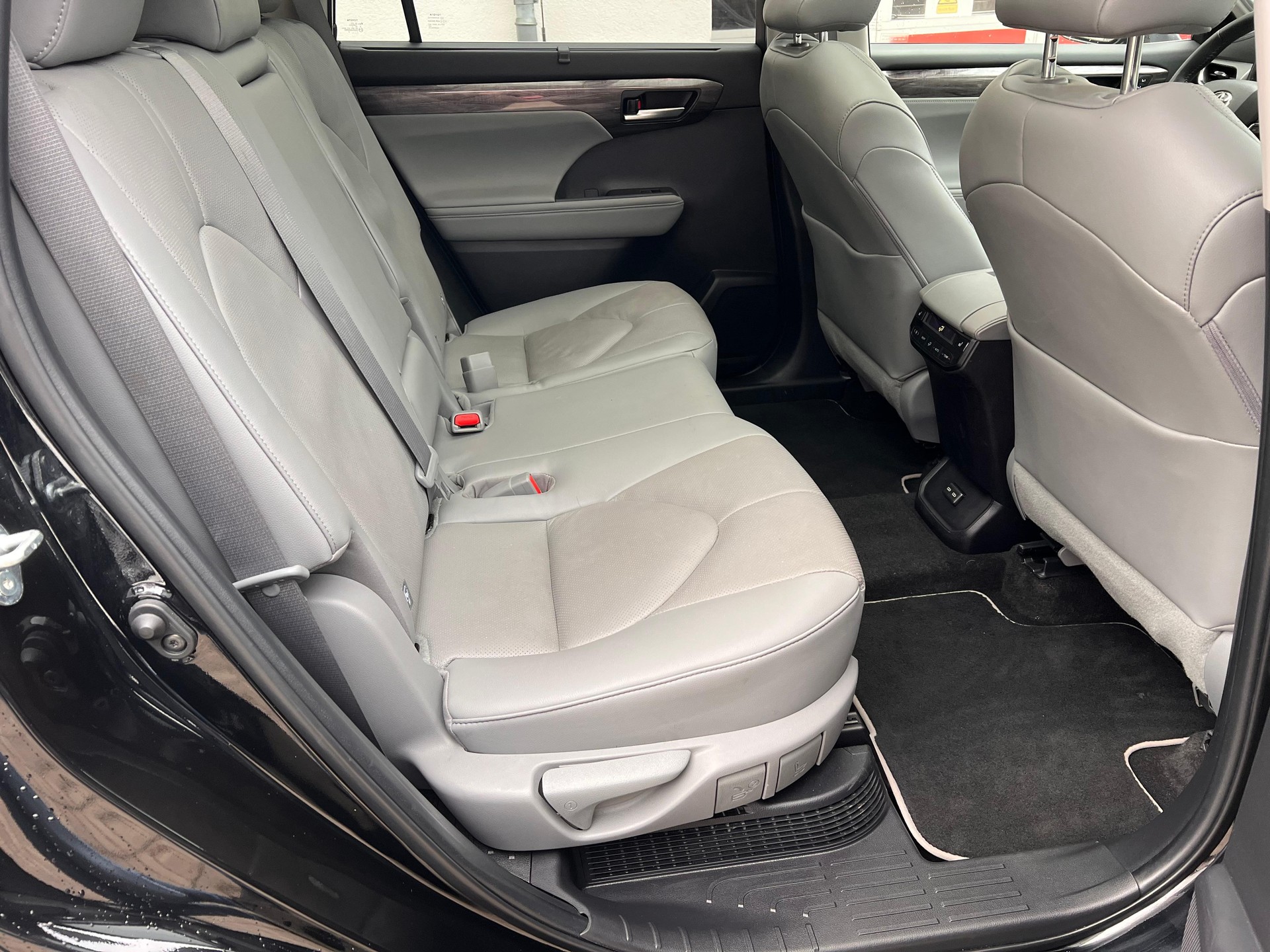 TOYOTA Highlander 2.5 HSD Premium-image-11