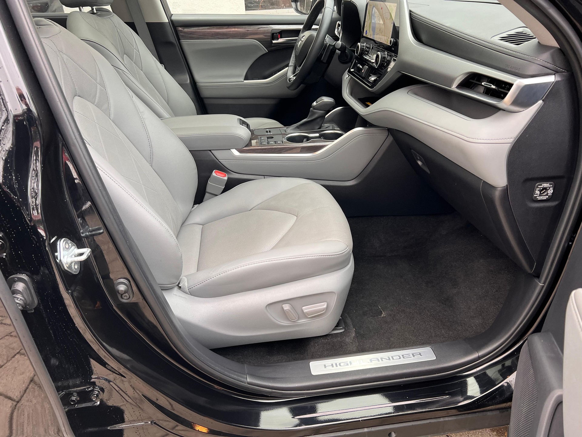 TOYOTA Highlander 2.5 HSD Premium-image-12