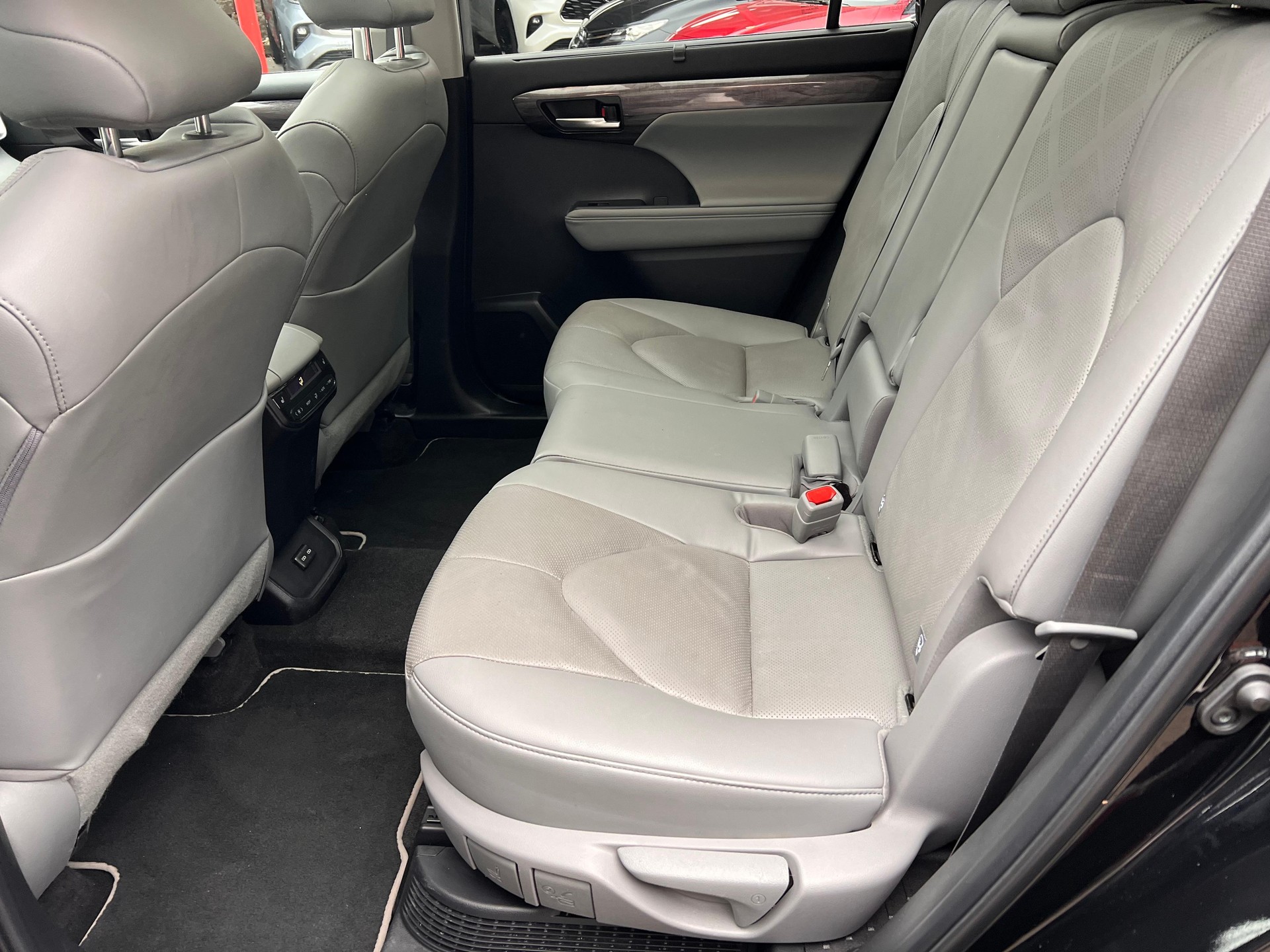 TOYOTA Highlander 2.5 HSD Premium-image-10