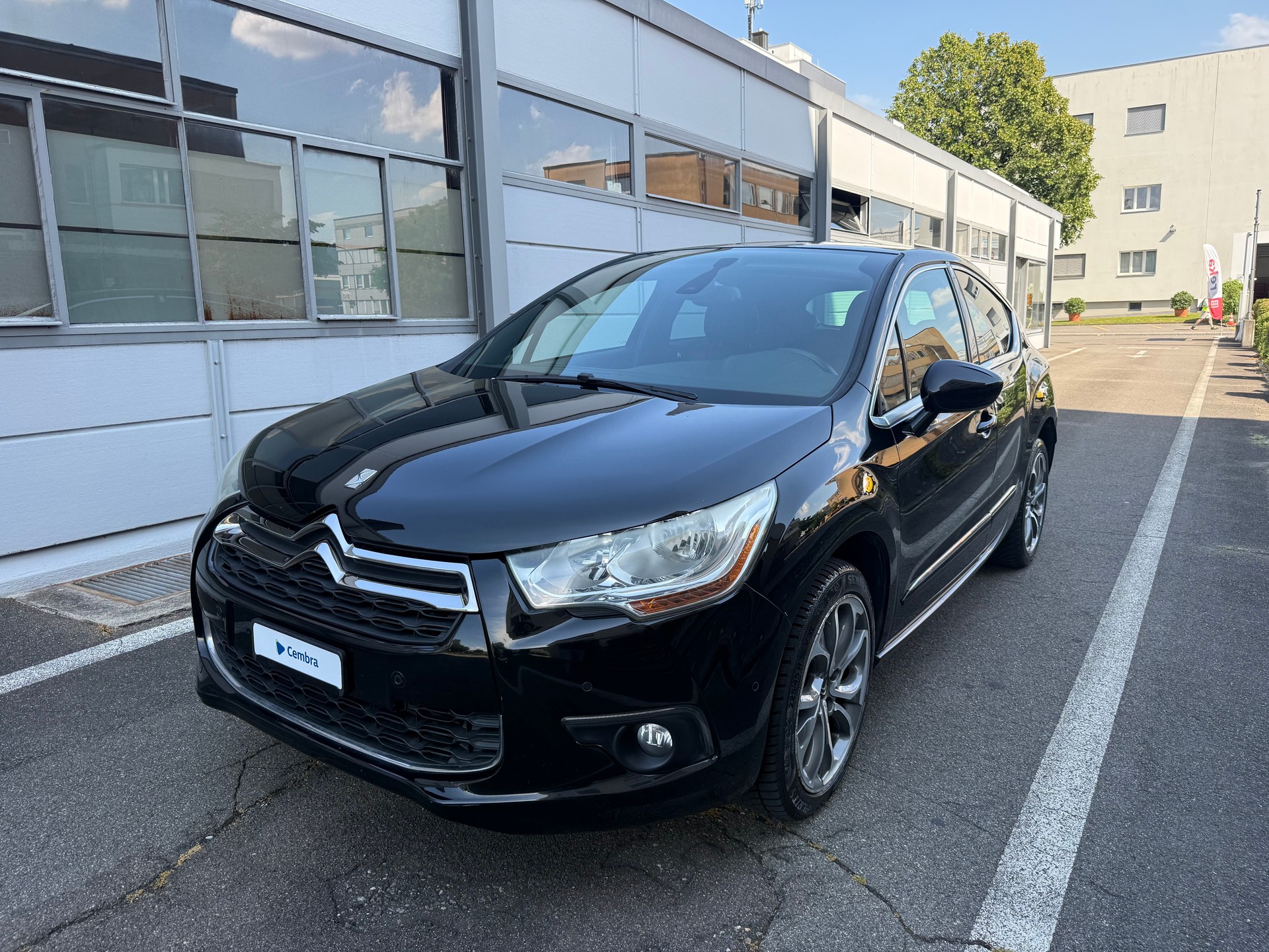 DS AUTOMOBILES DS4 1.6 THP Sport Chic *CH Fahrzeug *Lederausstattung *Sitzheizung *Klimatisierungsautomatik *Tempomat-image-0