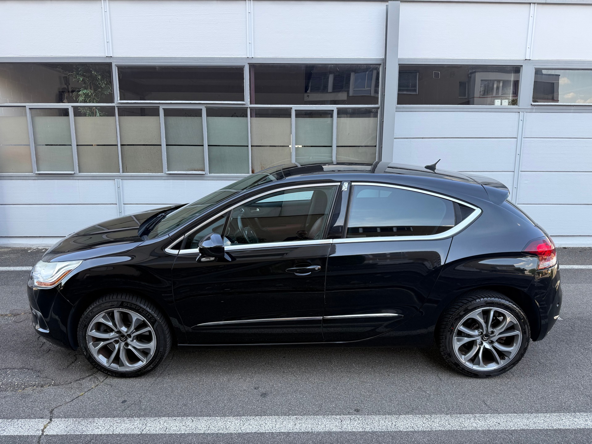 DS AUTOMOBILES DS4 1.6 THP Sport Chic *CH Fahrzeug *Lederausstattung *Sitzheizung *Klimatisierungsautomatik *Tempomat-image-5