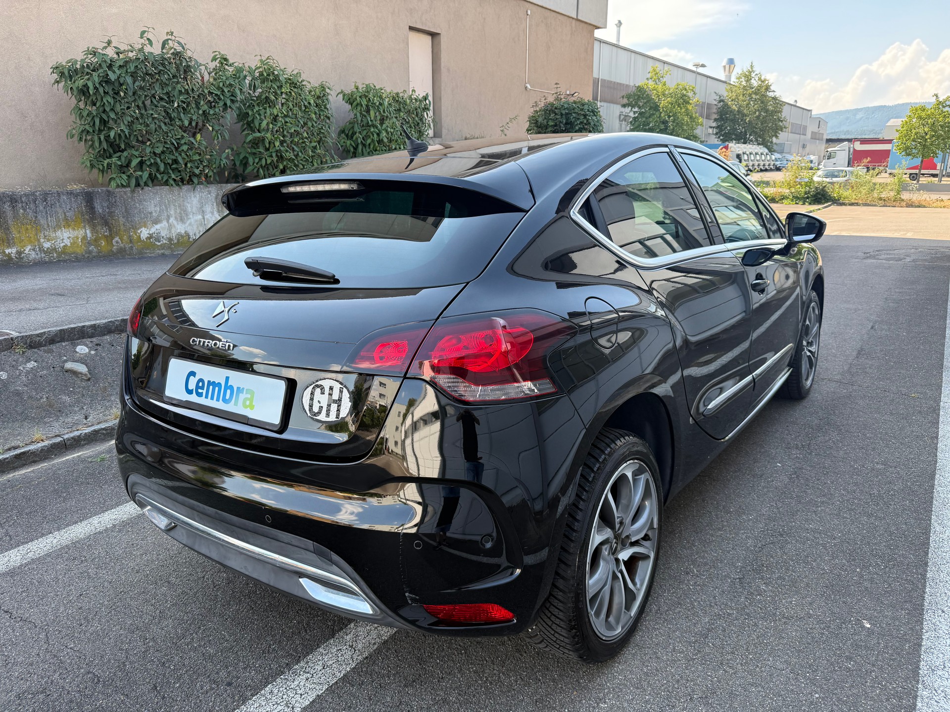 DS AUTOMOBILES DS4 1.6 THP Sport Chic *CH Fahrzeug *Lederausstattung *Sitzheizung *Klimatisierungsautomatik *Tempomat-image-3