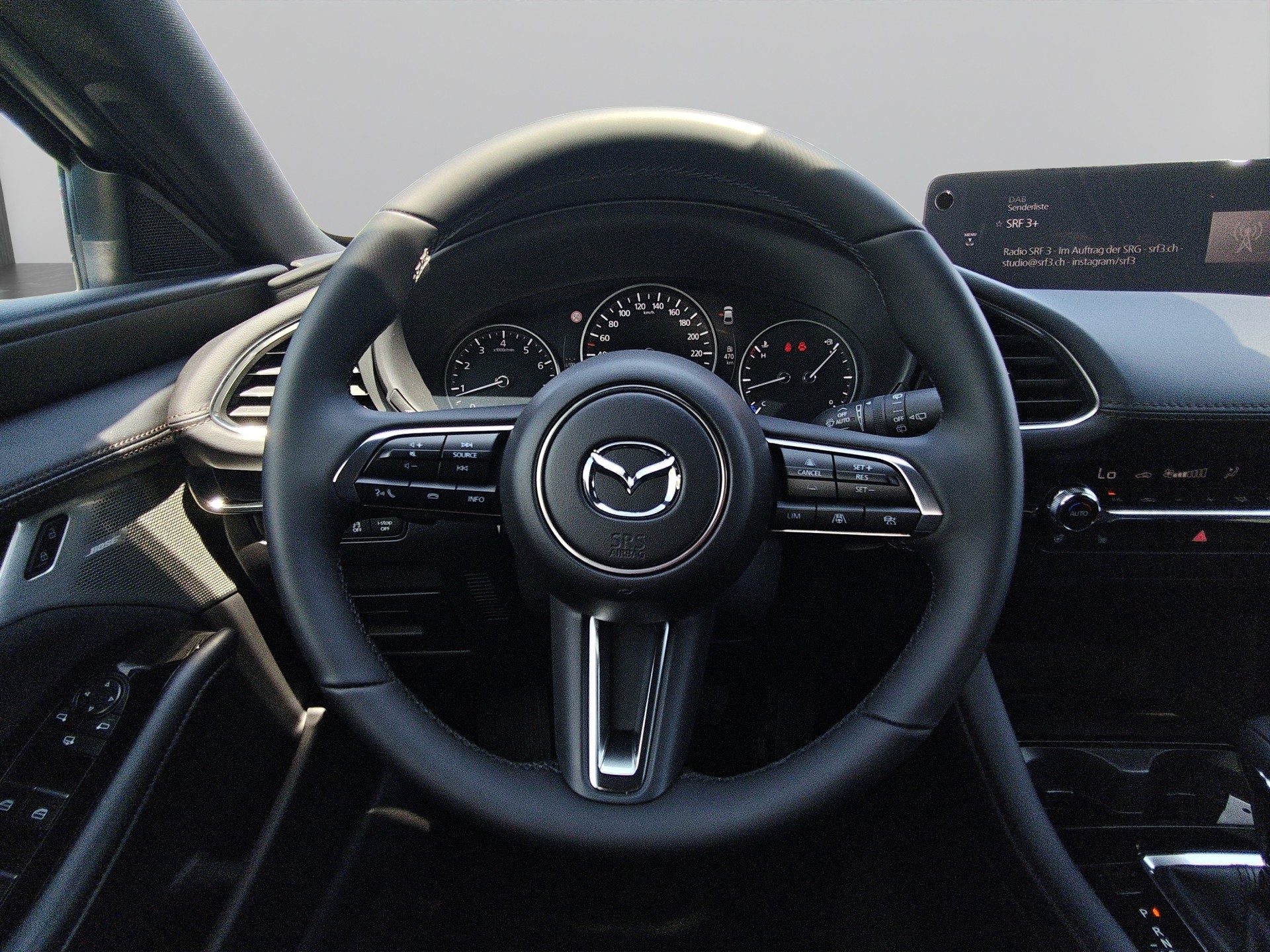 MAZDA 3 Hatchback SKYACTIV-X M Hybrid 186 Exclusive Line Automat-image-9