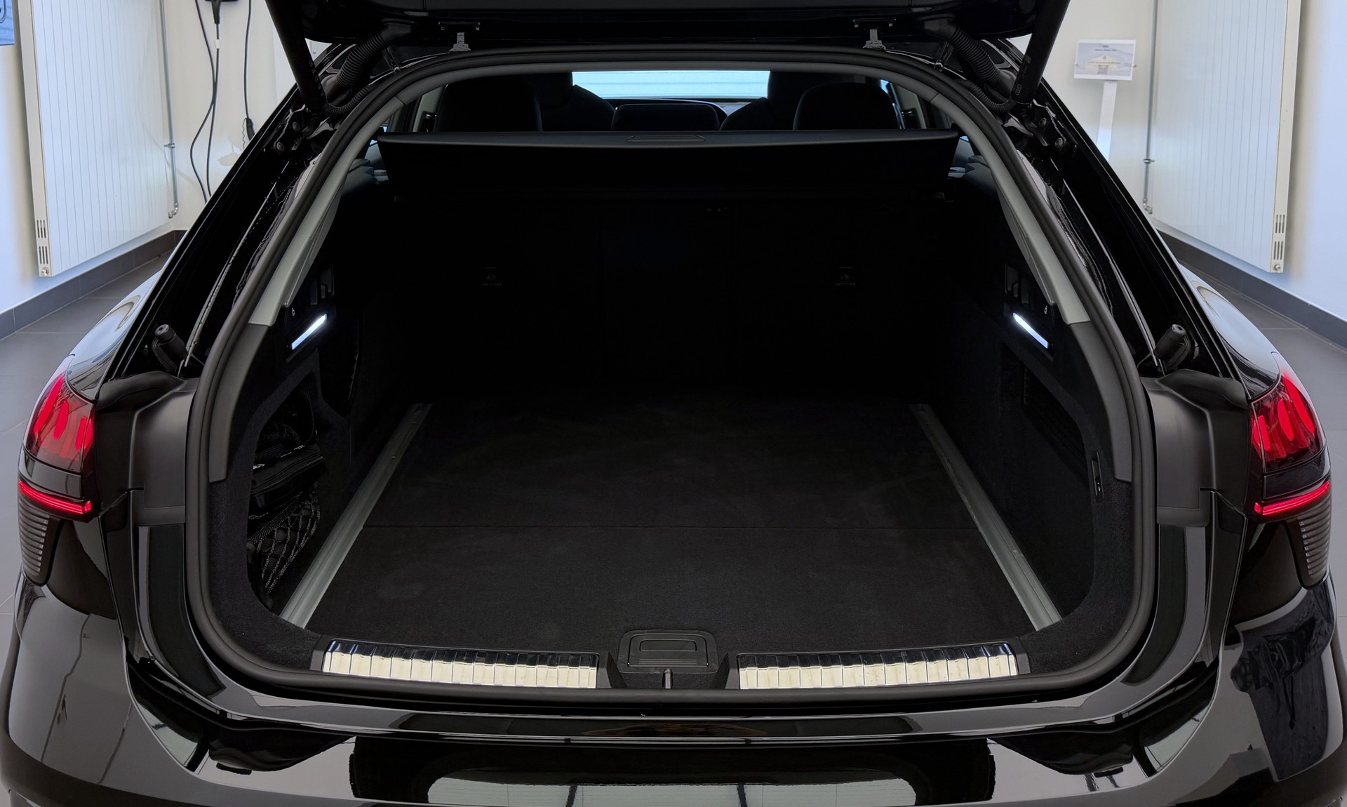 AUDI A6 Avant TDI quattro 150 kW S tronic-image-21