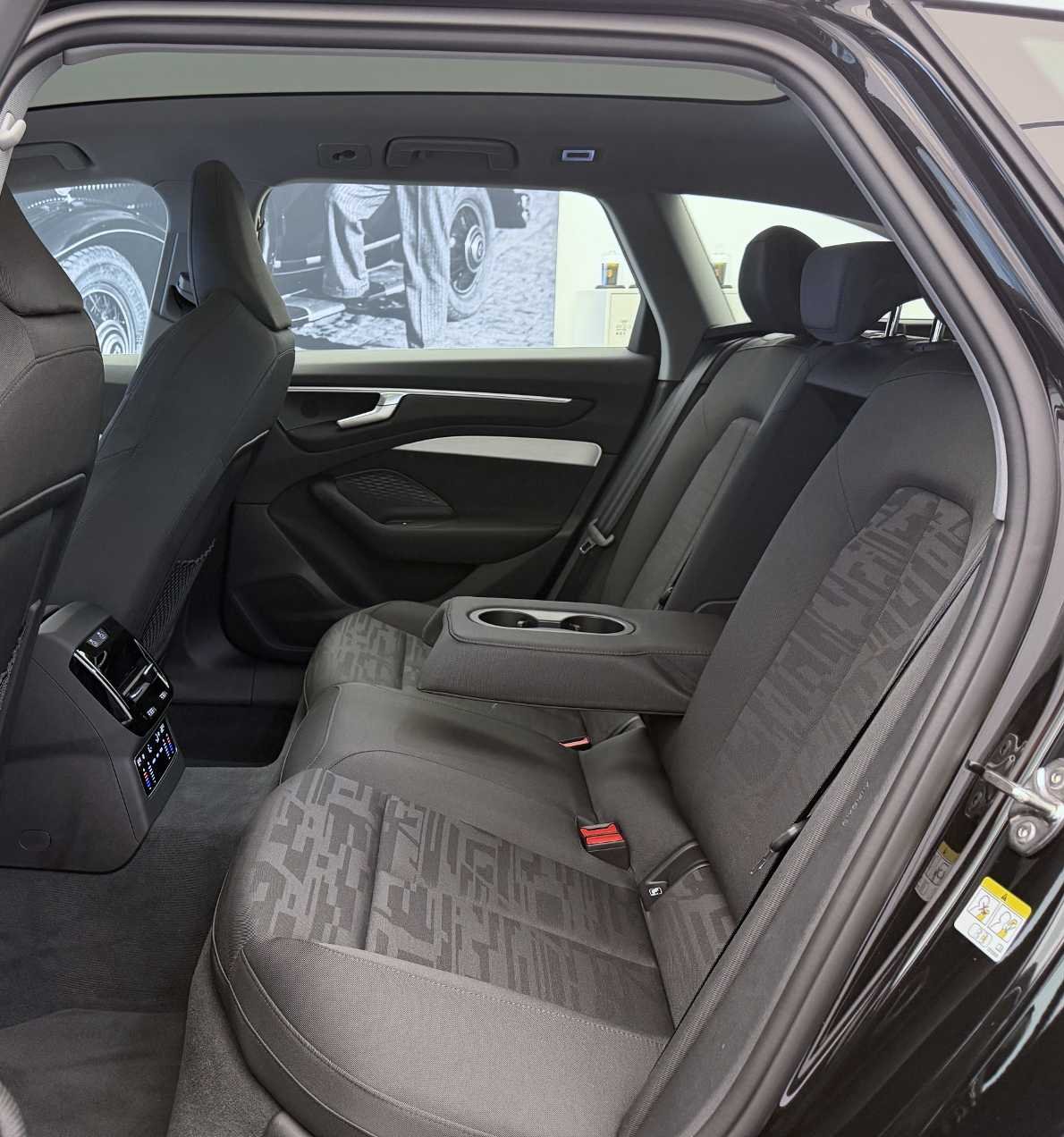 AUDI A6 Avant TDI quattro 150 kW S tronic-image-20