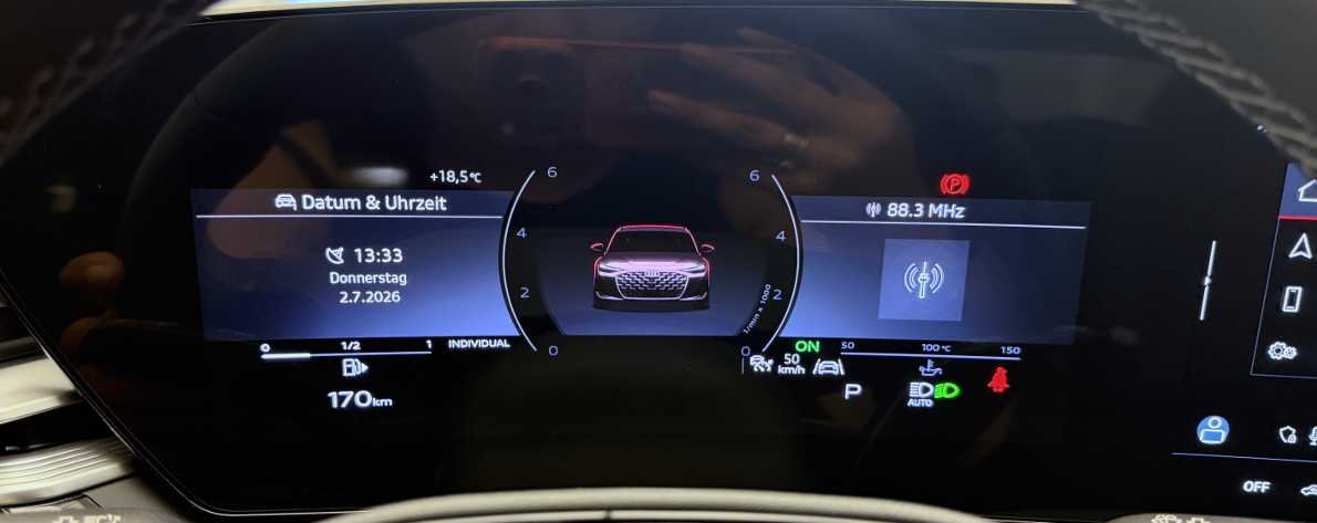 AUDI A6 Avant TDI quattro 150 kW S tronic-image-8