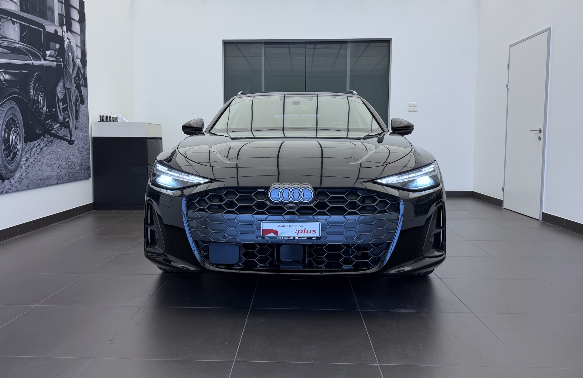 AUDI A6 Avant TDI quattro 150 kW S tronic-showroom-element-1