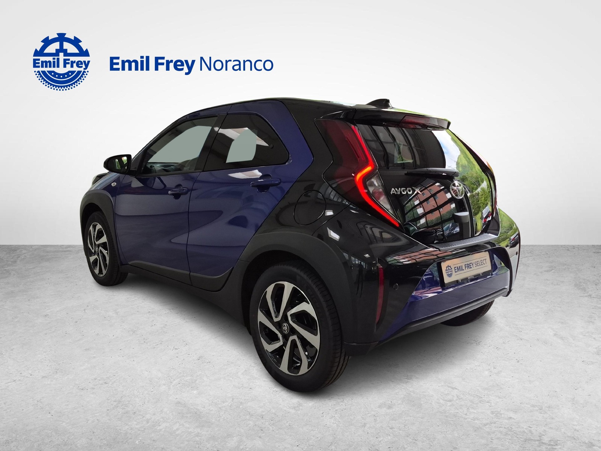TOYOTA Aygo X 1.0 VVT-i Trend - Ruote invernali & Servizi inclusi-showroom-element-2