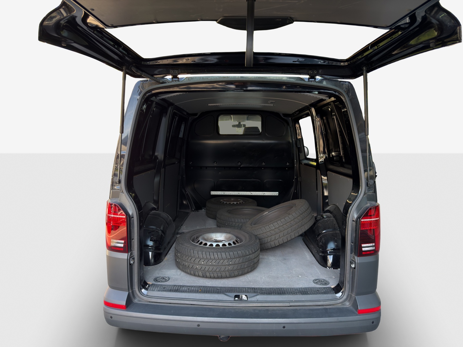 VW T6.1 2.0 TDI DSG-image-12