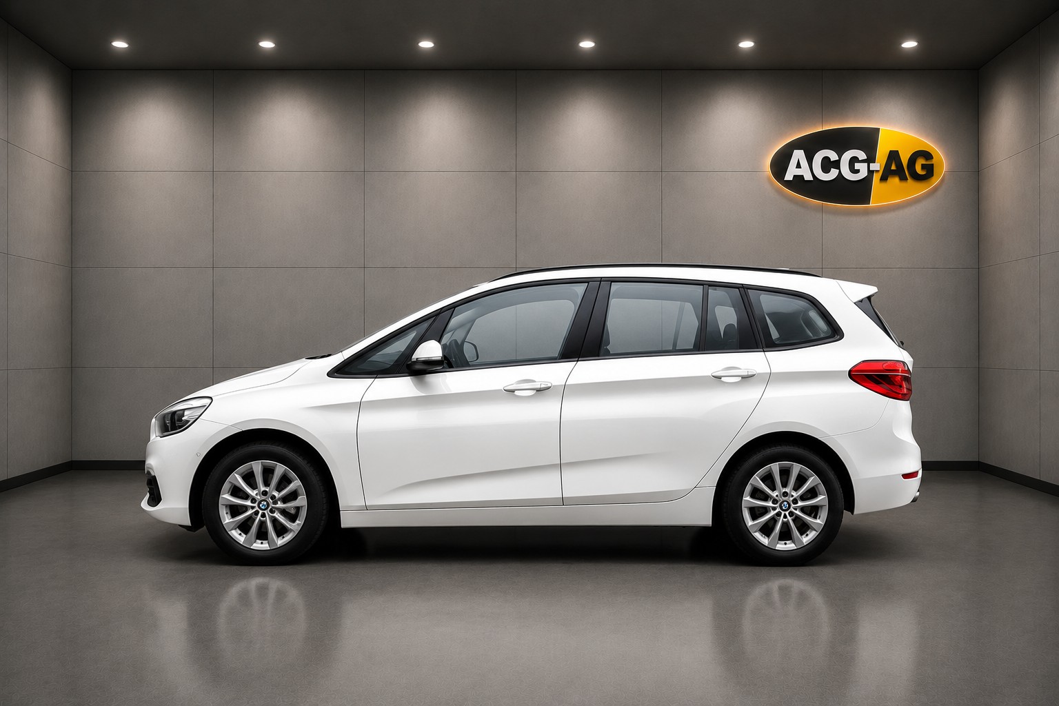 BMW 218d Gran Tourer Steptronic ** Gr-Navi ** PDC Hinten ** Klimaautomat ** Tempomat ** Frisch Ab MFK & Service **-image-3