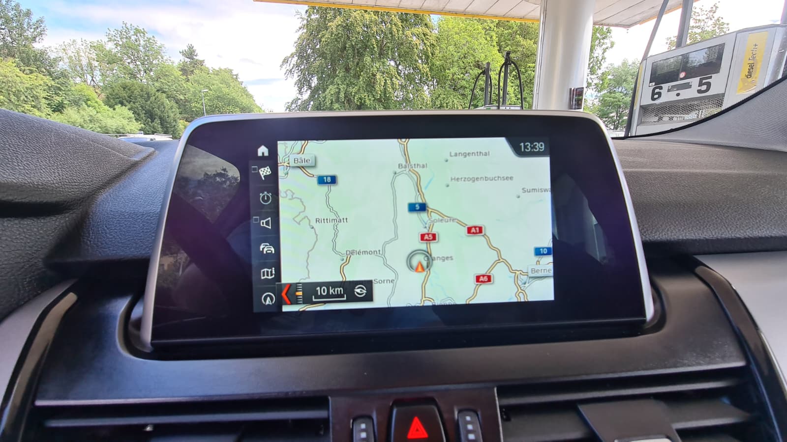 BMW 218d Gran Tourer Steptronic ** Gr-Navi ** PDC Hinten ** Klimaautomat ** Tempomat ** Frisch Ab MFK & Service **-image-12