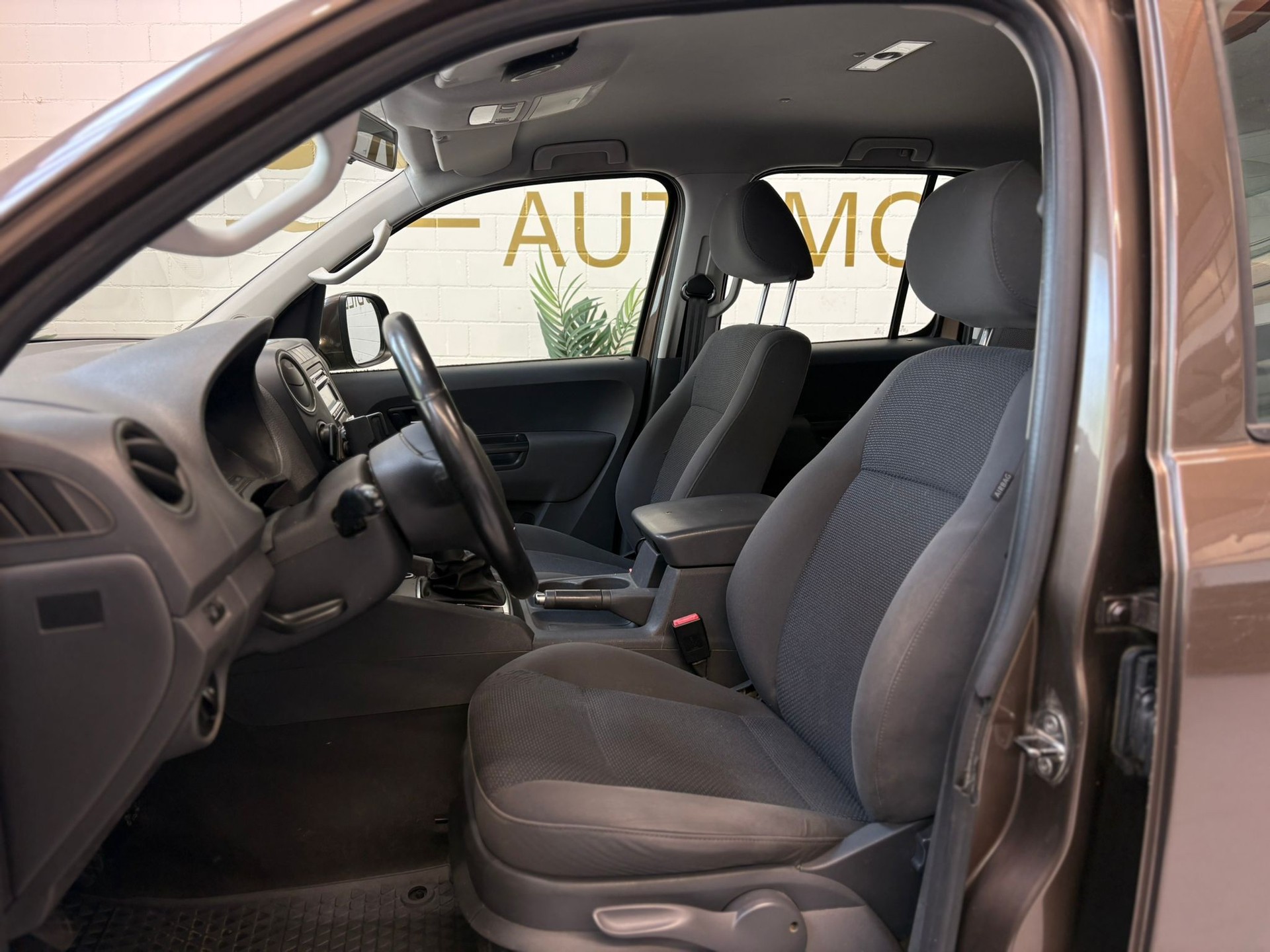 VW Amarok 2.0 BiTDI Trendline 4Motion-image-4