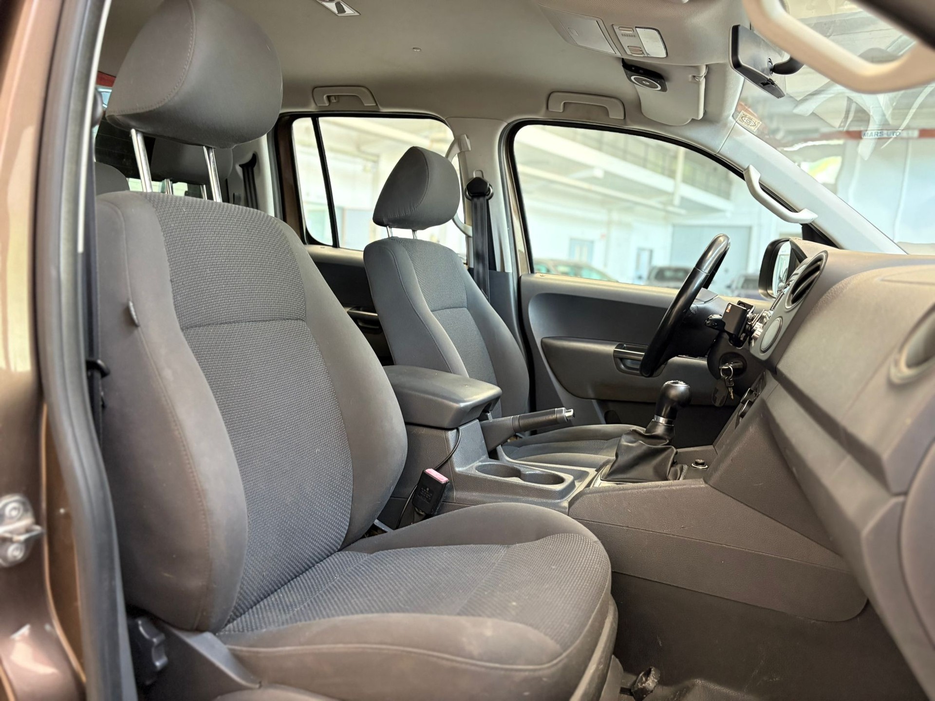 VW Amarok 2.0 BiTDI Trendline 4Motion-image-9