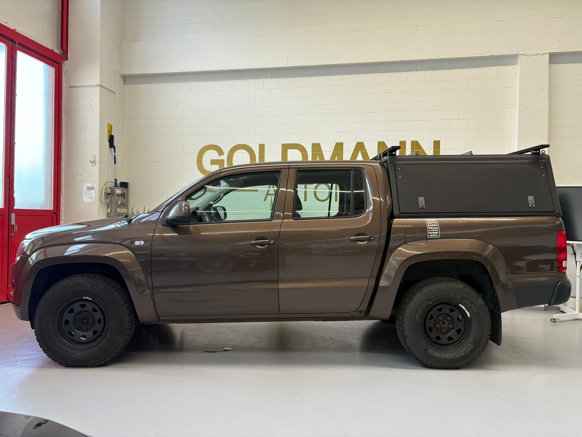 VW Amarok 2.0 BiTDI Trendline 4Motion-image-1
