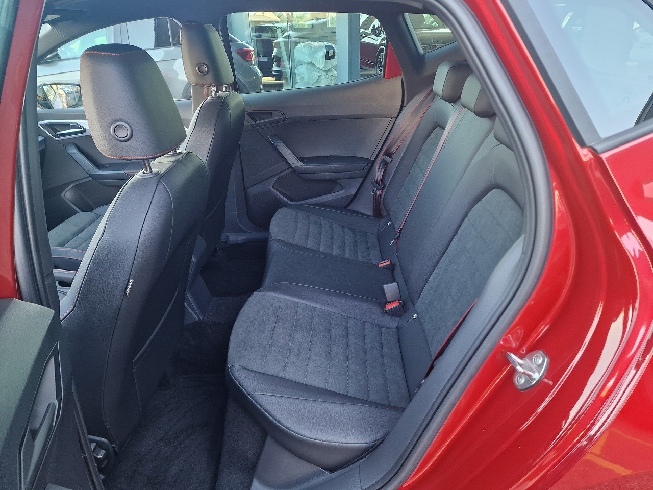 SEAT Ibiza 1.5 EcoTSI FR DSG-image-11