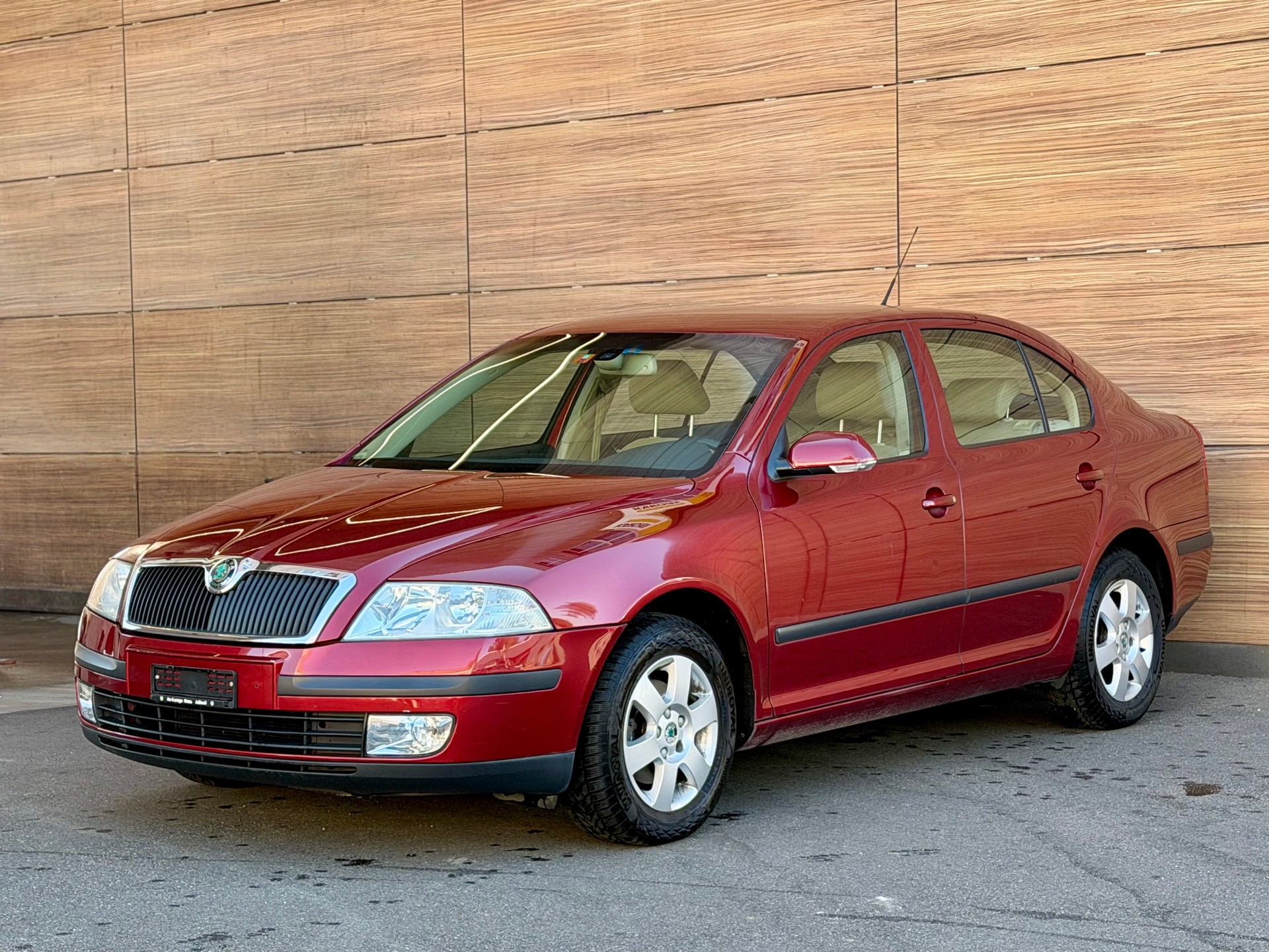 SKODA Octavia 1.6 FSI Elegance-image-0