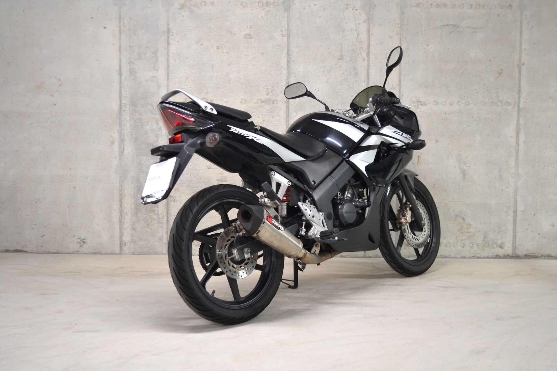 HONDA CBR 125 R-showroom-element-3