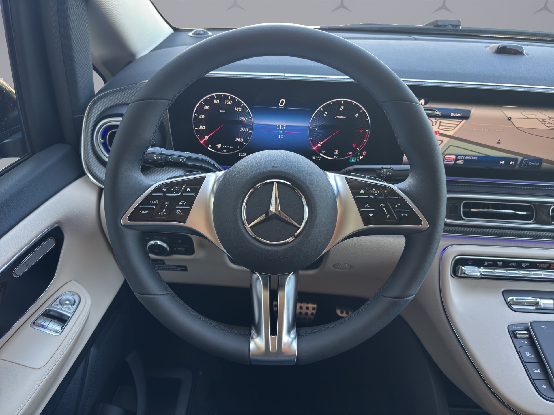 MERCEDES-BENZ Marco Polo 300 d-image-9