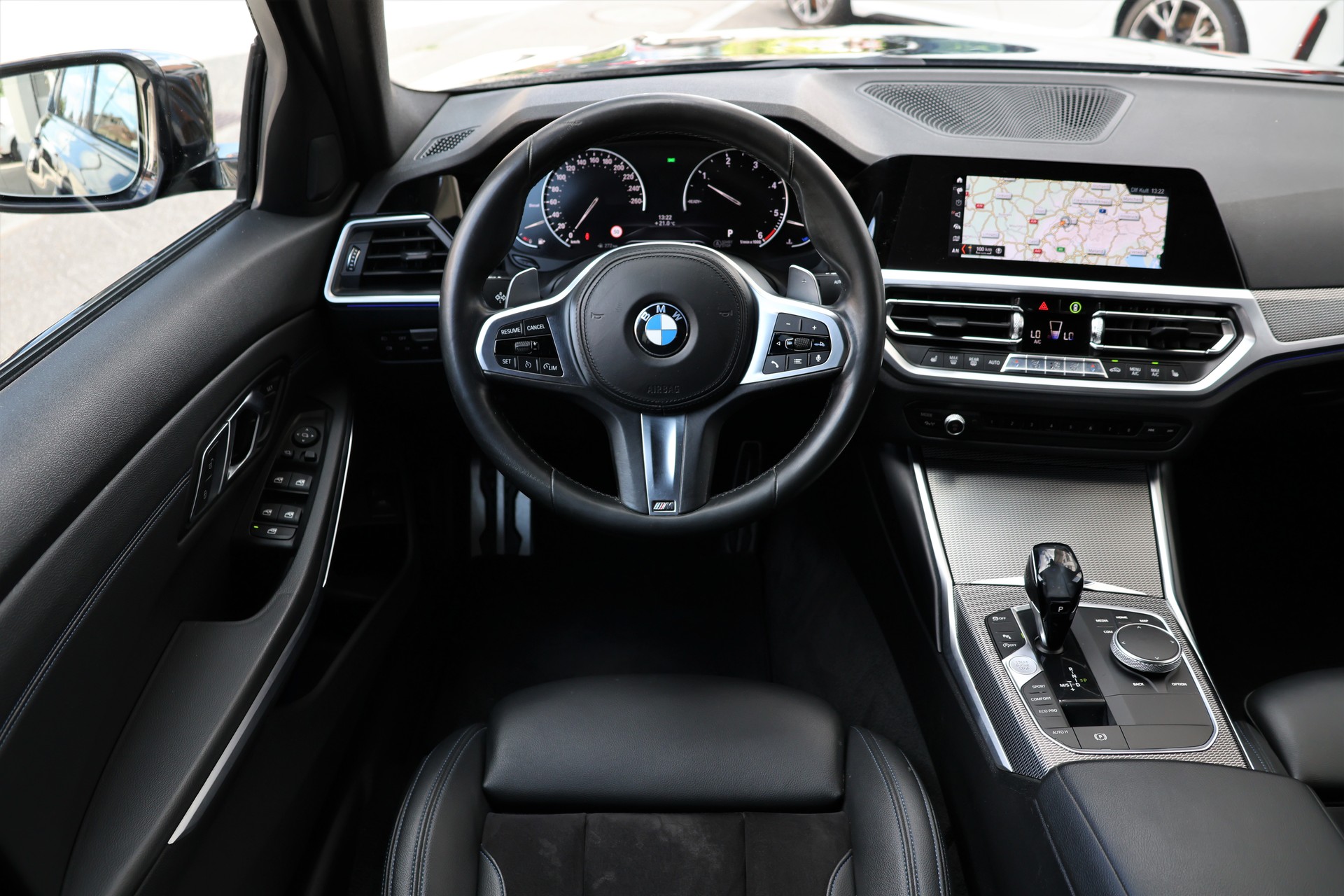 BMW 320d xDrive M Sport Steptronic (CH)-image-12