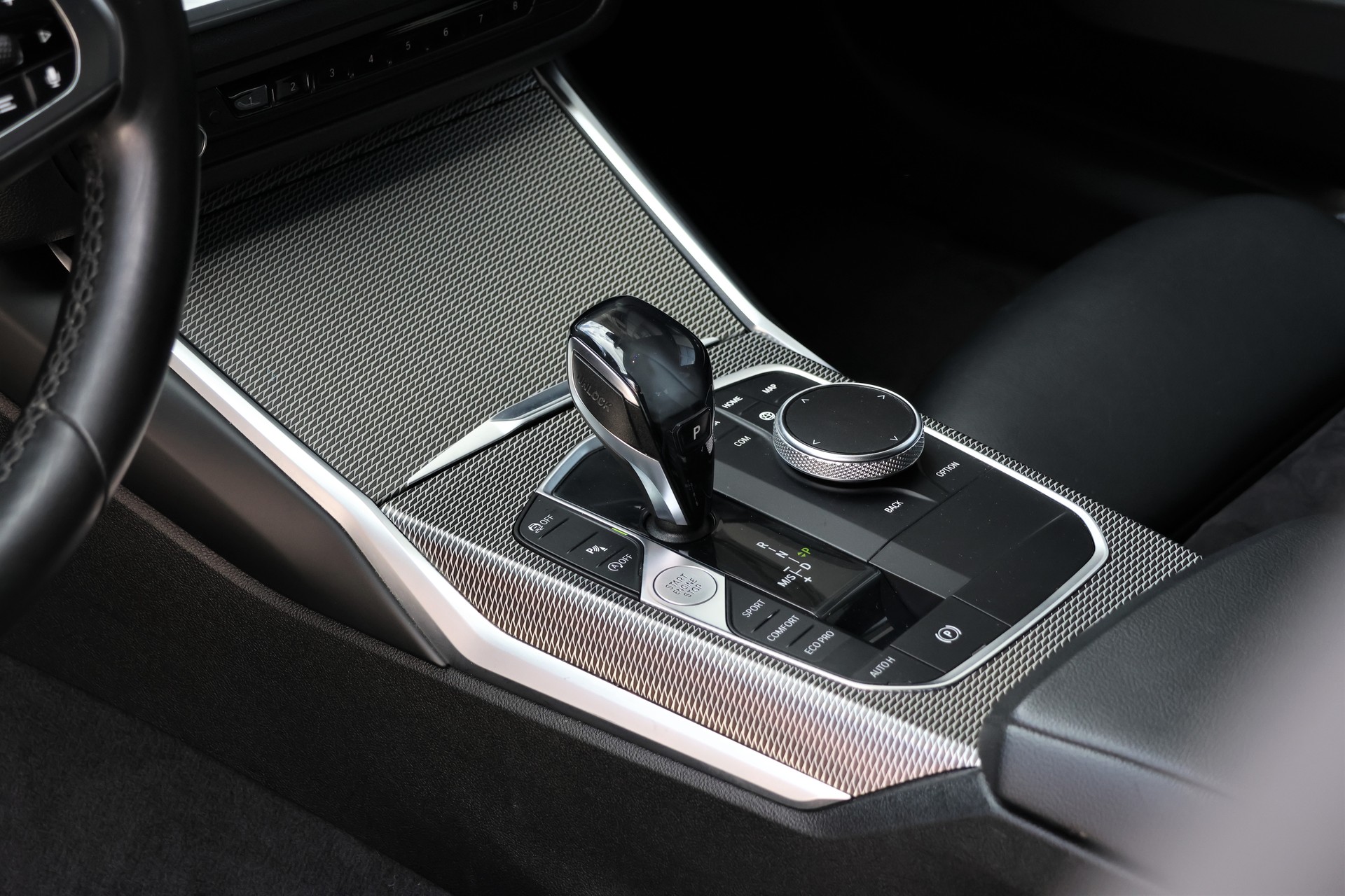 BMW 320d xDrive M Sport Steptronic (CH)-image-10