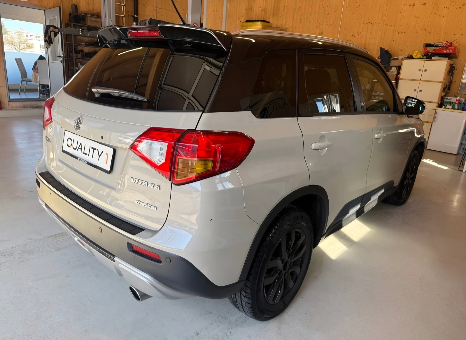 SUZUKI Vitara 1.6 TD Sergio Cellano Top-showroom-element-3