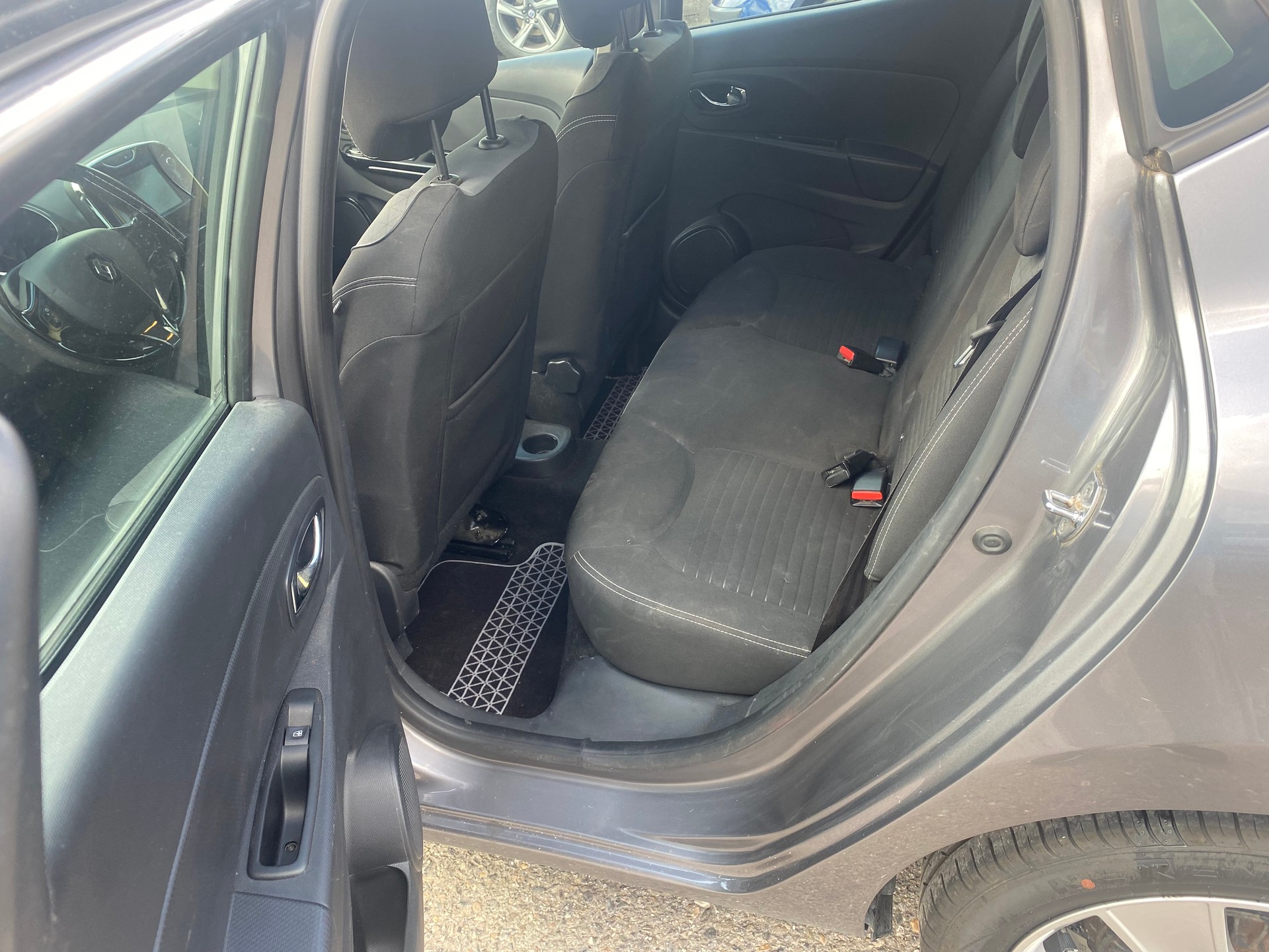RENAULT Clio 1.2 16V T Dynamique EDC-image-8