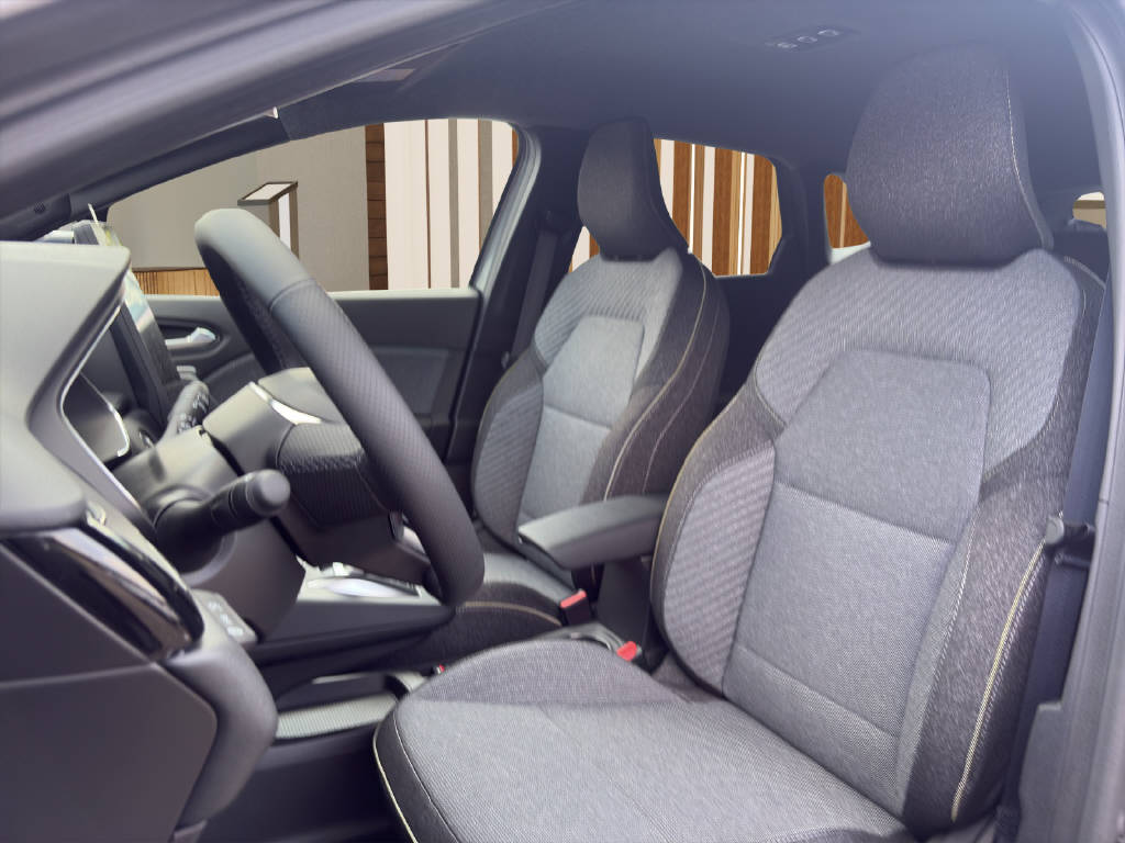 MITSUBISHI Grandis 1.8 HEV Intense-image-8