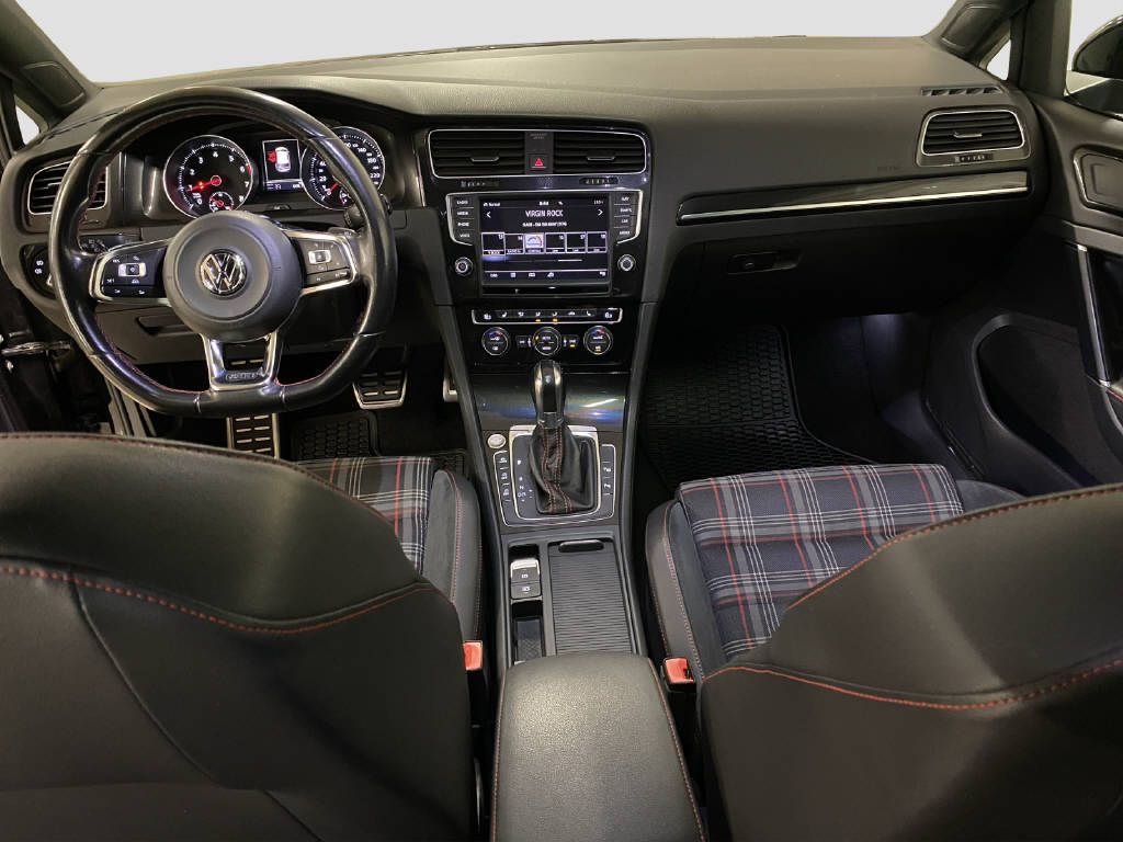 VW Golf VII 2.0 TSI GTI DSG-image-10
