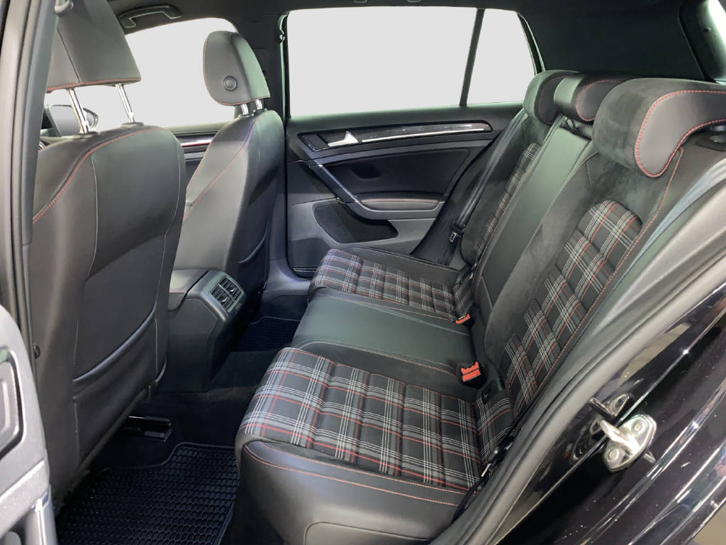 VW Golf VII 2.0 TSI GTI DSG-image-12