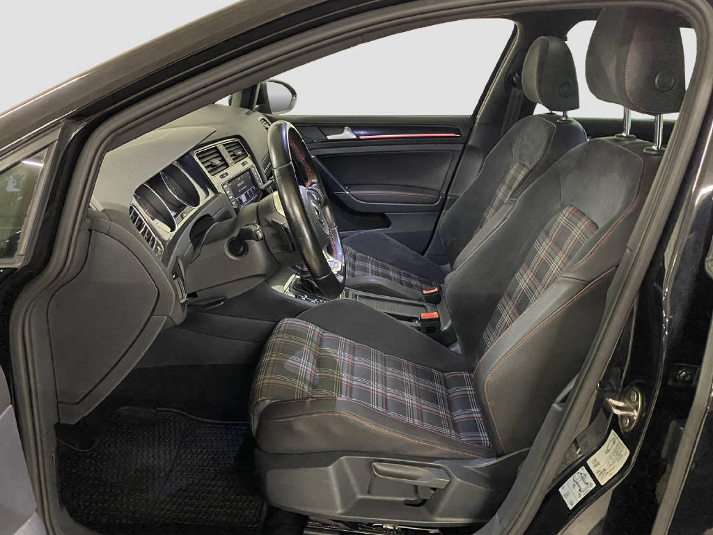 VW Golf VII 2.0 TSI GTI DSG-image-5