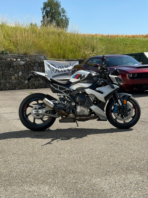 BMW M 1000 R-image-10