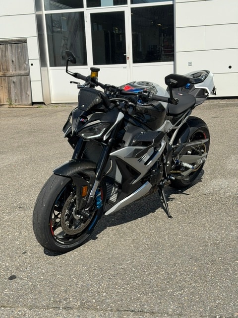BMW M 1000 R-image-5