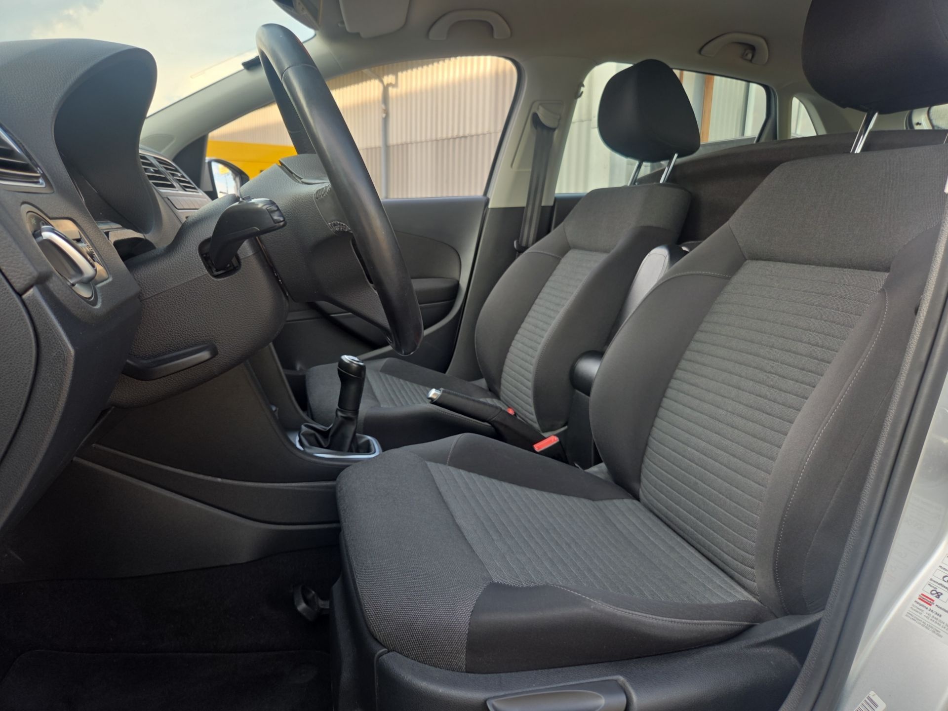 VW Polo 1.2 12V Comfortline-image-8