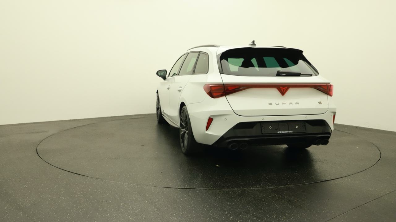 CUPRA LEON ST 2.0 TSI VZ Black Edition-image-3