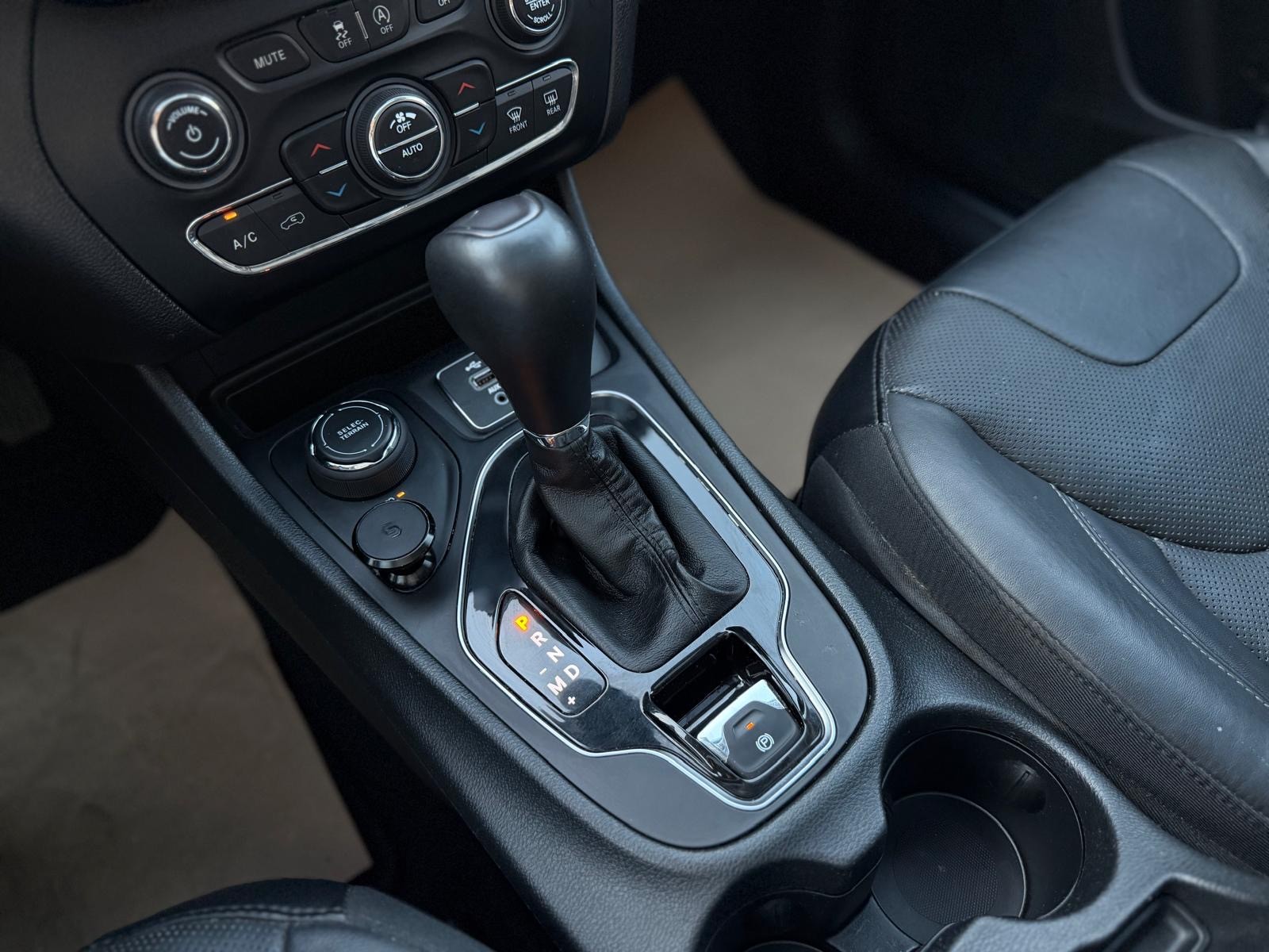 JEEP Cherokee 2.0 Limited AWD Drive I 9ATX-image-14
