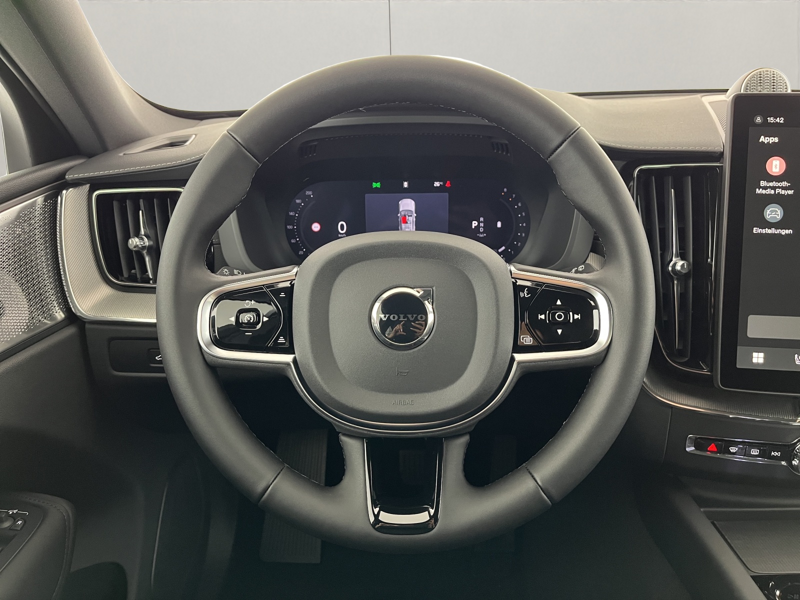 VOLVO XC60 2.0 B5 MH Black Edition AWD-image-13