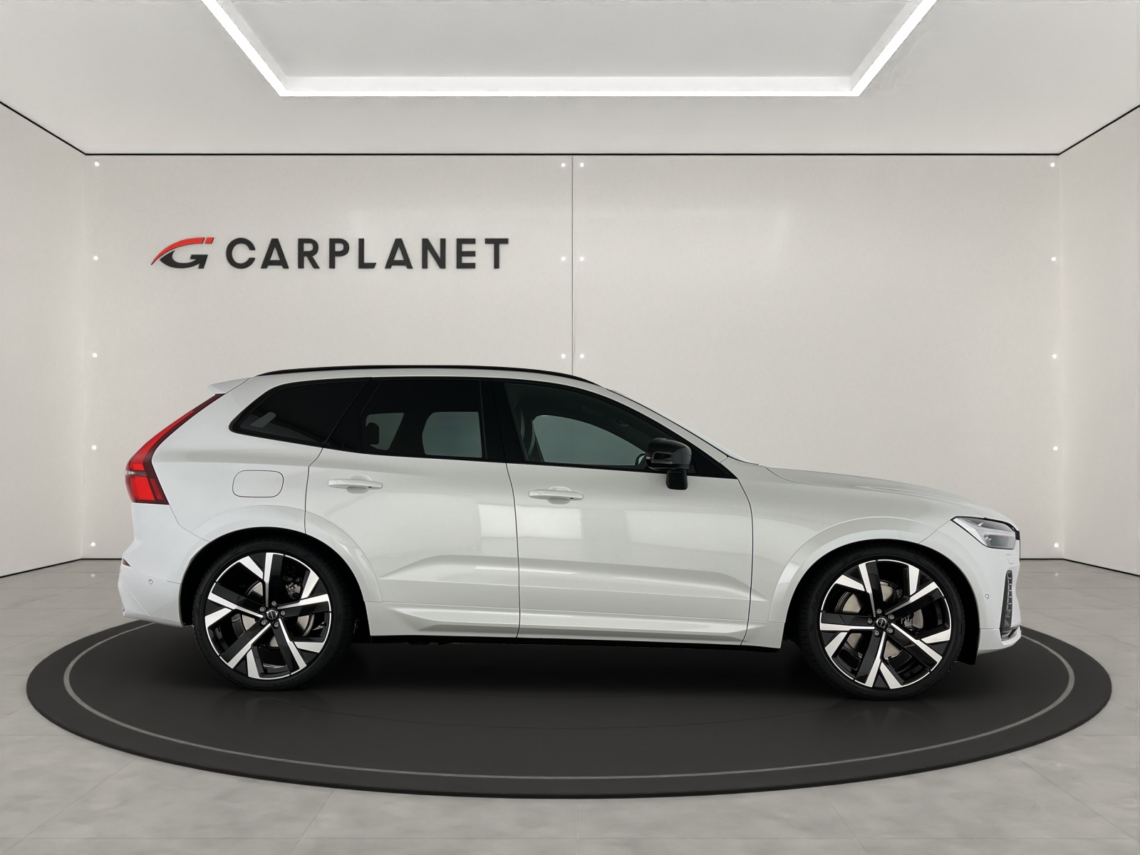 VOLVO XC60 2.0 B5 MH Black Edition AWD-image-1
