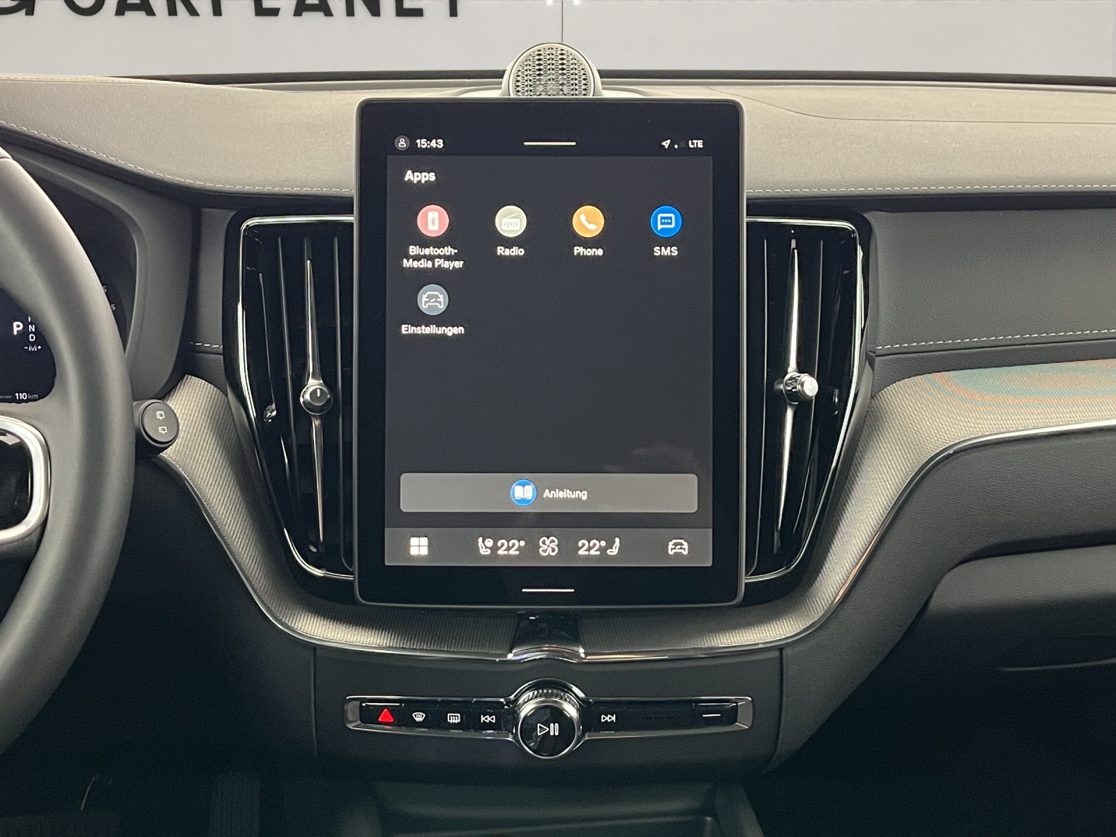 VOLVO XC60 2.0 B5 MH Black Edition AWD-image-14