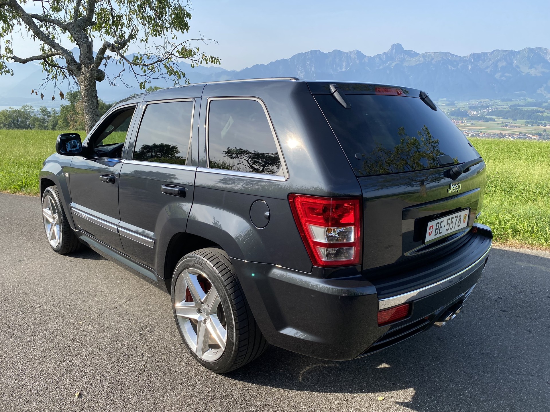 JEEP SRT8-image-1