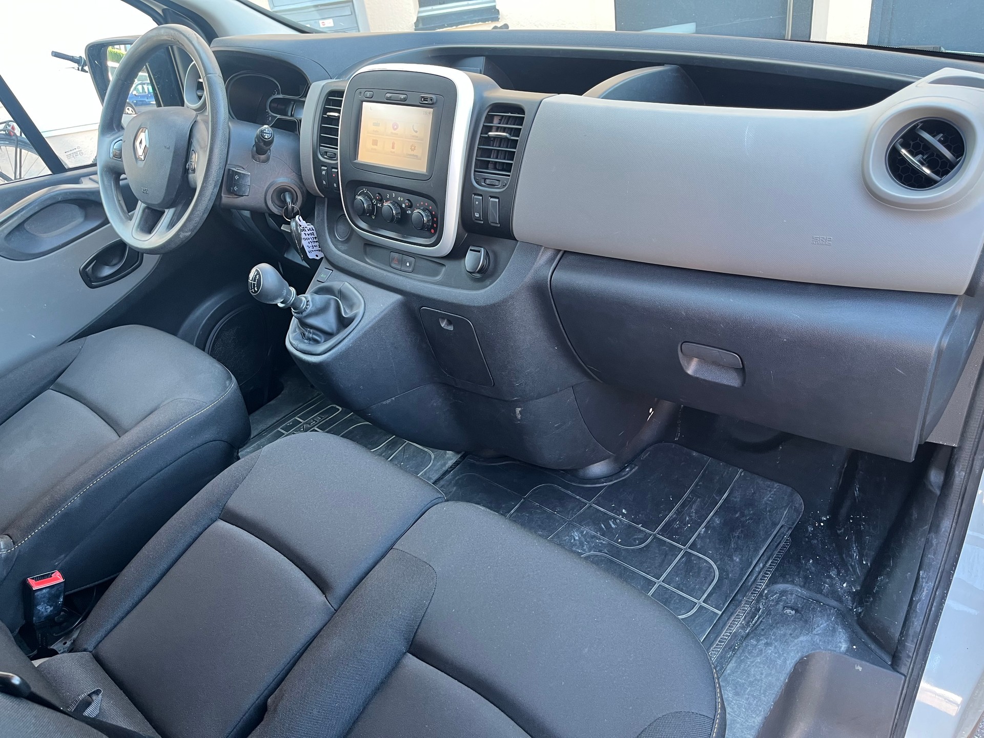 RENAULT Trafic 1.6 ENERGY TwinT. dCi120 2.9t Busin. L1H1-image-14