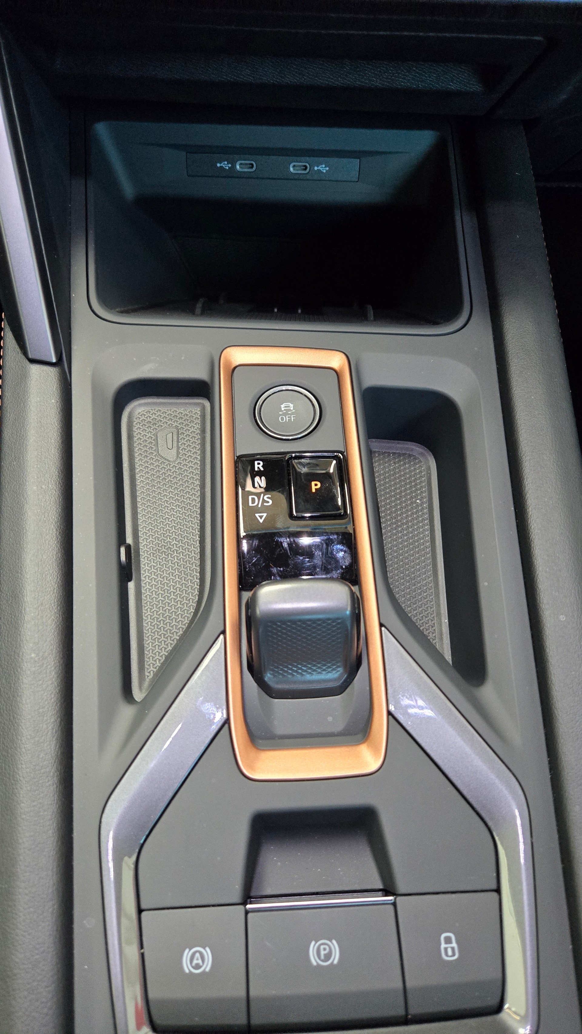 CUPRA Formentor 1.5 TSI DSG-image-10
