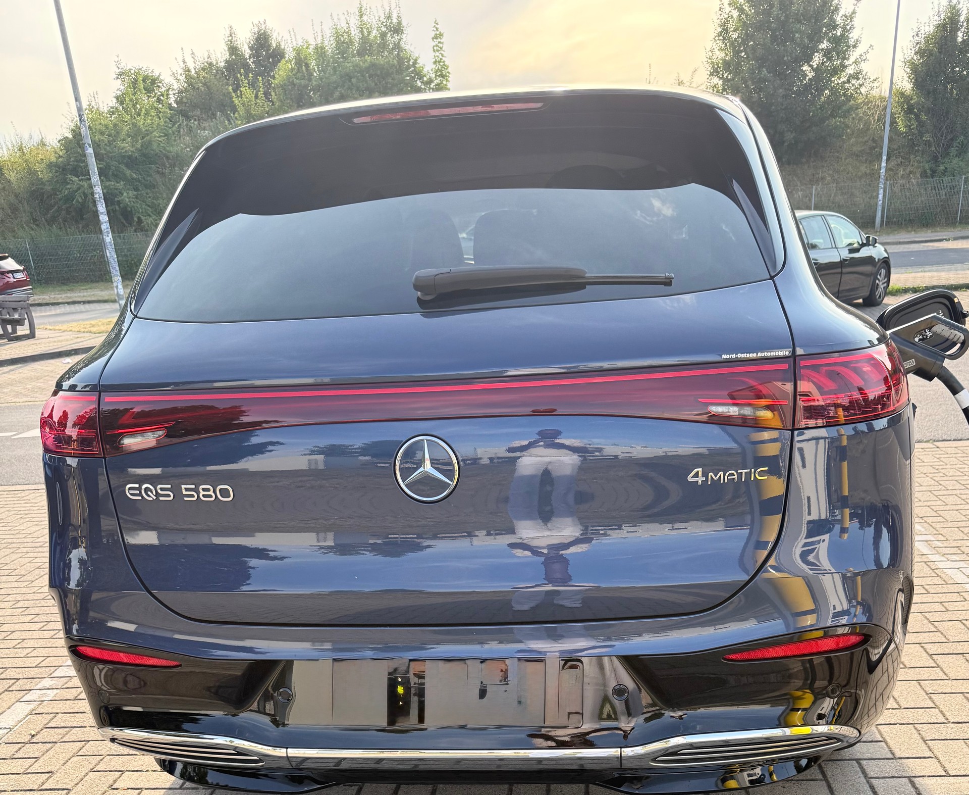 MERCEDES-BENZ EQS SUV-image-0