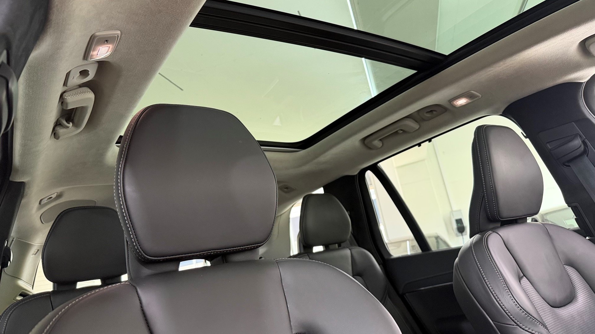 VOLVO XC90 2.0 T8 TE Ultimate Dark 7-image-8