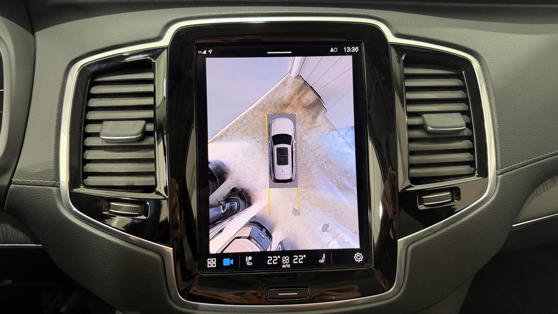 VOLVO XC90 2.0 T8 TE Ultimate Dark 7-image-9