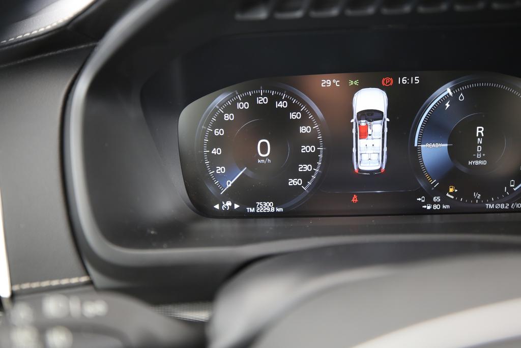 VOLVO XC90 2.0 T8 TE R-Design 7P. eAWD-image-14
