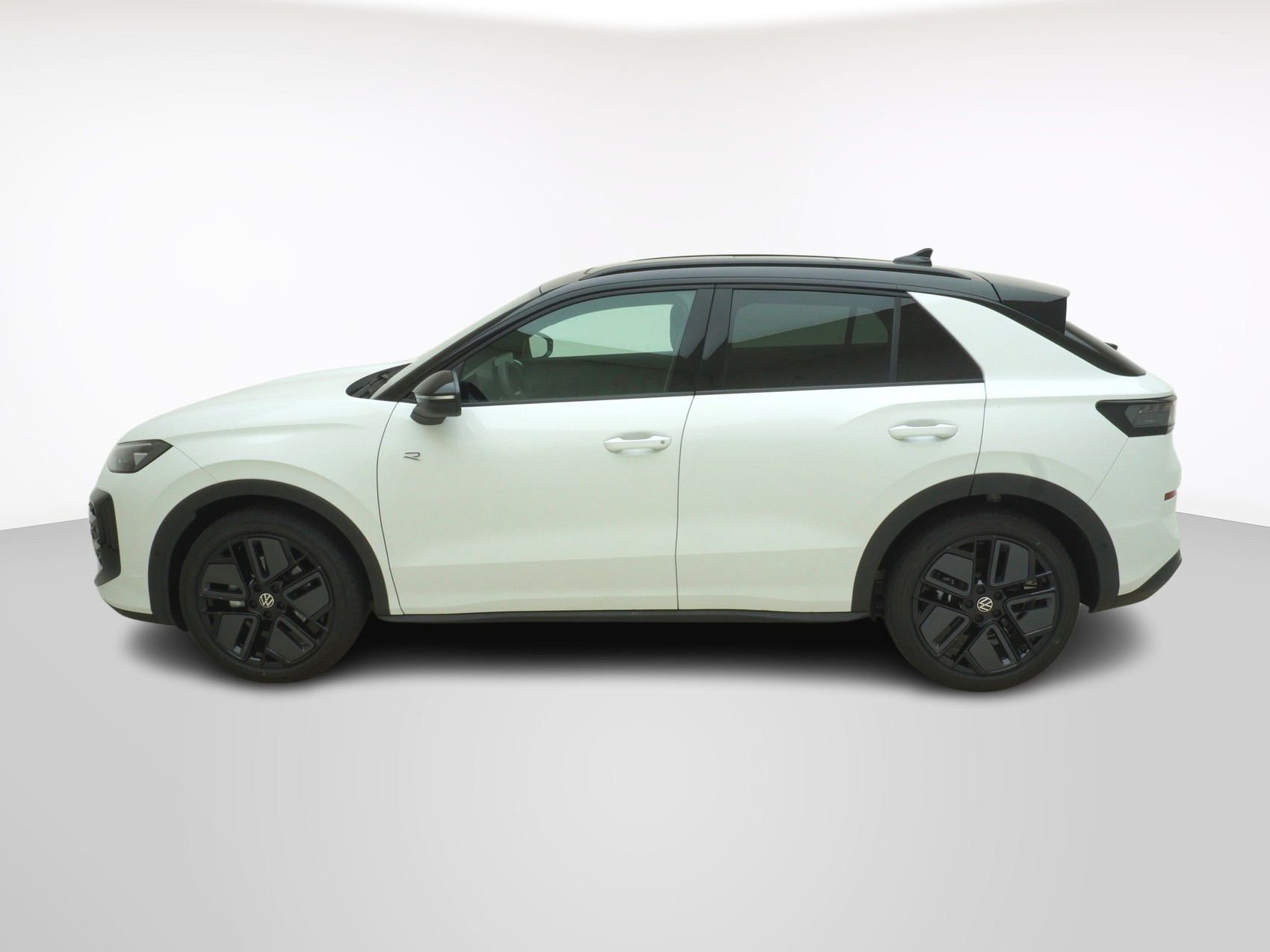 VW T-Roc 1.5 eTSI R-Line DSG-image-1